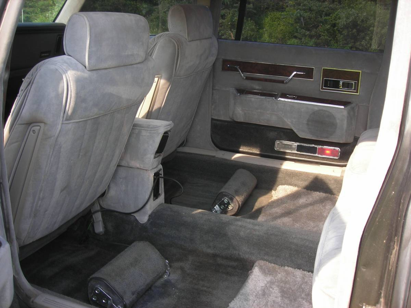 Illustration for article titled Would You Consider $3,750 For This 1984 Chrysler Executive Sedan To Be A Stretch?